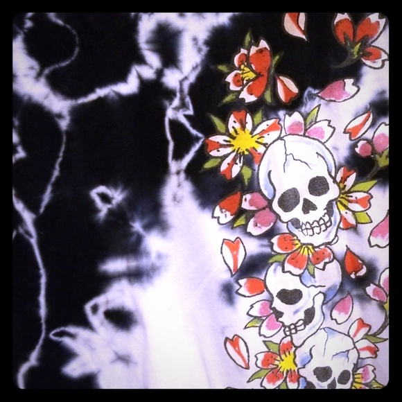 Ed Hardy Tops - Ed Hardy Tee Shirt